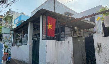 <172LT>: CẦN TIỀN BÁN GẤP ! CĂN NHÀ- SÁT PHẠM VĂN ĐỒNG- P.LINH TÂY – NGANG HƠN 9M