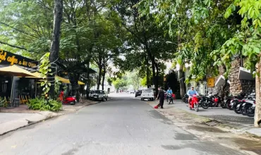 <301BT>: HÀNG TUYỂN BÁN NHÀ MẶT TIỀN ĐƯỜNG BẮC ÁI. BÌNH THỌ
