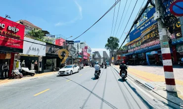 <111BT>: CƠ HỘI ĐẦU TƯ CÓ 1 – NHÀ GIÁ TỐT TẠI TRUNG TÂM THỦ ĐỨC – P BÌNH THỌ- HXH- CÁCH VÕ VĂN NGÂN CHỈ 150M