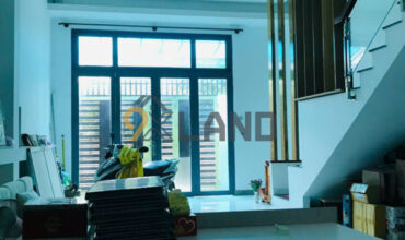 <631LĐ>: BÁN GẤP NHÀ 1 TRỆT, 2 LẦU, SÂN THƯỢNG HẺM XE HƠI – ĐƯỜNG 36 – P. LINH ĐÔNG – 68M2