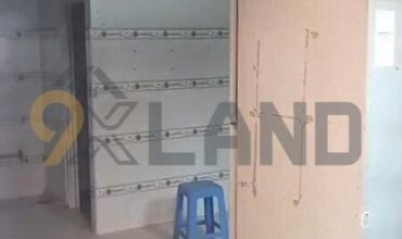 <1044LT>: BÁN DÃY TRỌ GỒM 1 KIOT + 7 PHÒNG TIỆN XÂY MỚI THU NHẬP 20TR/TH – 200M2 – NGANG 7.2 M