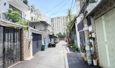 <675LĐ>: HÀNG F0- ĐẤT THỔ CƯ – HẺM XE HƠI- GẦN CCƯ 4S- PHẠM VĂN ĐỒNG- ĐƯỜNG 32 – P. LINH ĐÔNG