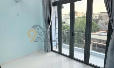<956HBC>: NHÀ 3 TẦNG ĐÚC – GẦN MẶT TIỀN PHẠM VĂN ĐỒNG – TIỆN KINH DOANH BUÔN BÁN – ĐẤT VUÔNG VỨC