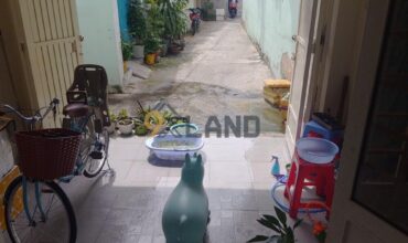 <268TNPB>: BÁN GẤP NHÀ CẤP 4 – HẺM XE HƠI – CÁCH ĐÌNH PHONG PHÚ 100M – 79M2