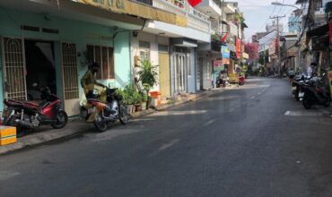 <1023PLA>: BÁN GẤP NHÀ MẶT TIỀN – NHÀ CẤP 4 – THU NHẬP THUÊ 10 TRIỆU/ THÁNG – P. PHƯỚC LONG A – 66.4M2