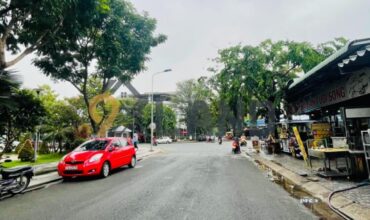 <1061PLB>: BIỆT THỰ 1 TRỆT 1 LỬNG 2 LẦU 1 TUM MẶT TIỀN – ĐƯỜNG DIỆP MINH TUYỀN – P. PHƯỚC LONG B – 297.3 M2