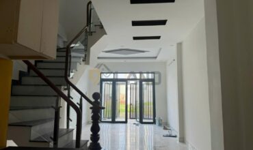 <263LTM>: BÁN NHÀ MỚI 1T2L- HXH TẬN CỬA- NGAY TTÂM- GẦN VINHOME Q9