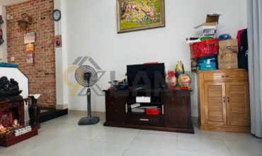 <533Ltr>: BÁN NHÀ 2 TẦNG HXH NGAY TRƯỜNG ĐH NGÂN HÀNG – NGAY KHU ẨM THỰC SẦM UẤT HD2 – 55.4 M2