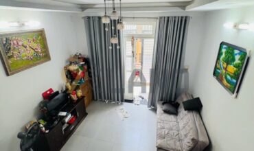 <533Ltr>: BÁN NHÀ 2 TẦNG HXH NGAY TRƯỜNG ĐH NGÂN HÀNG – NGAY KHU ẨM THỰC SẦM UẤT HD2 – 55.4 M2